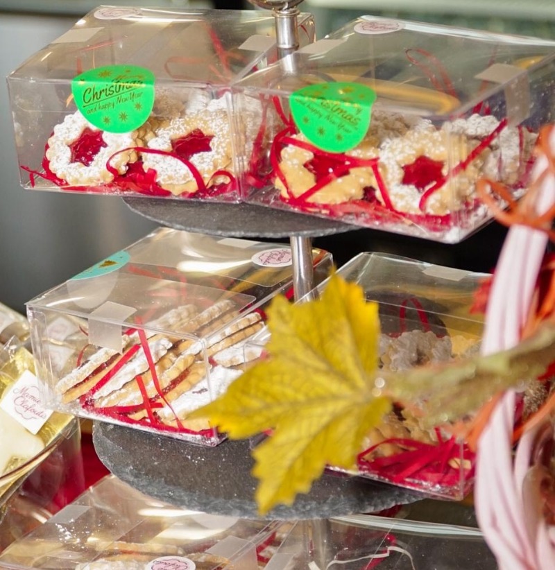 8 Biscuits sablés a la confiture de framboise