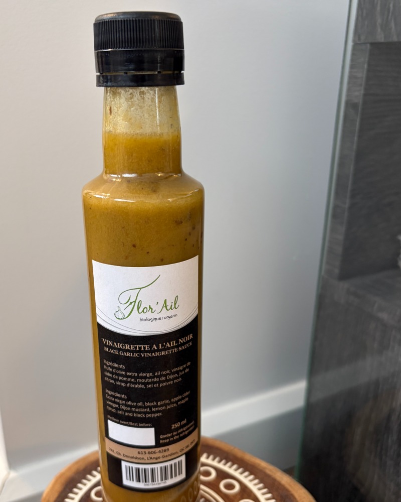 Black garlic vinaigrette sauce