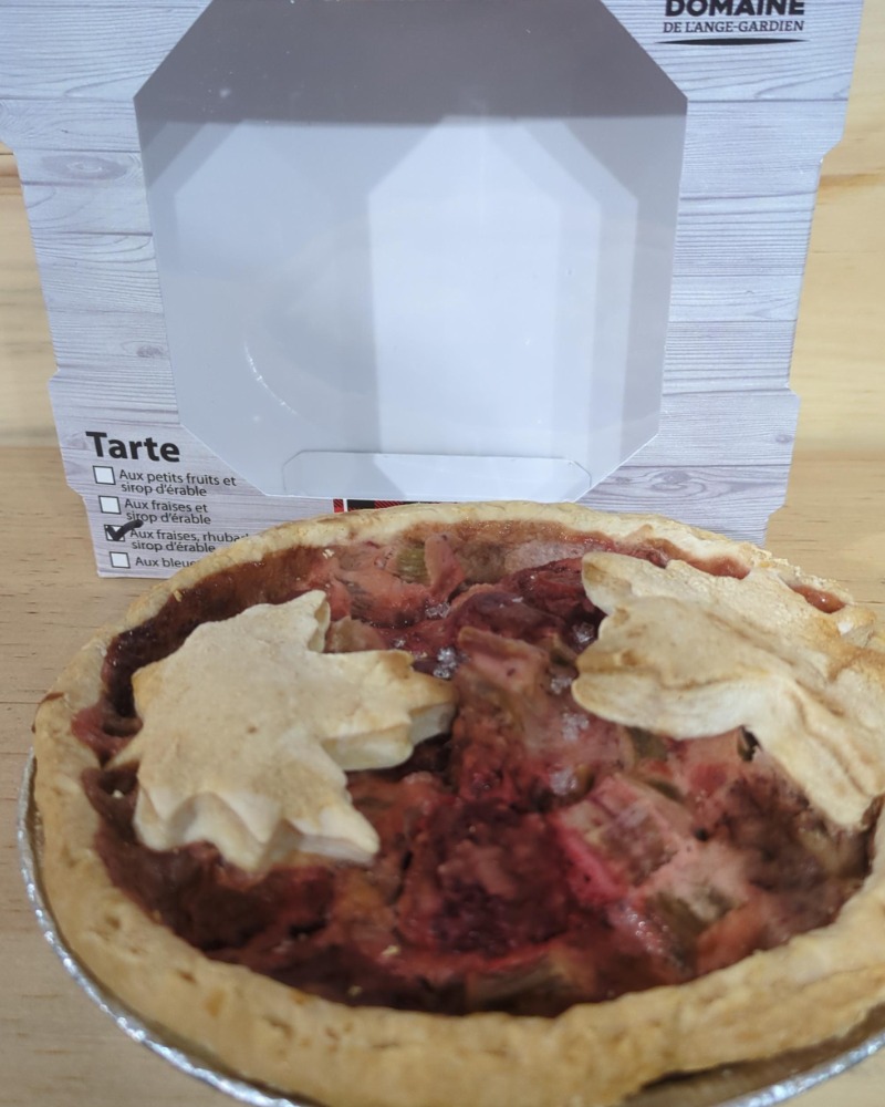 Tarte aux fraises, rhubarbe et sirop d'érable