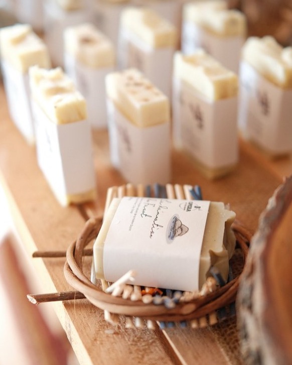 Savon artisanal pour le corps a l’argile de la Riviere Quyon